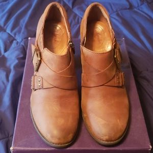 Clarks Indigo brown booties